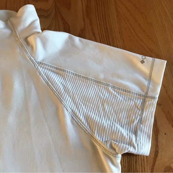 Columbia Shirt moisture wicking OmniWear Advanced Short sleeve Womens size med - Picture 4 of 9